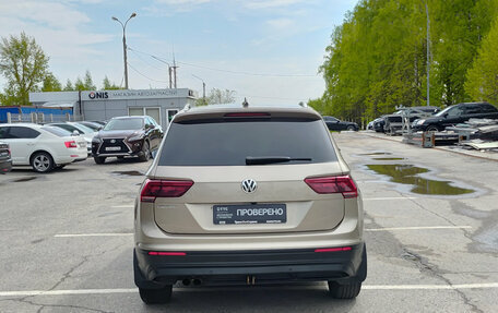 Volkswagen Tiguan II, 2020 год, 2 300 000 рублей, 6 фотография