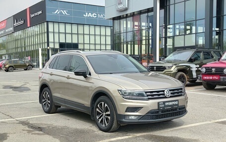 Volkswagen Tiguan II, 2020 год, 2 300 000 рублей, 3 фотография