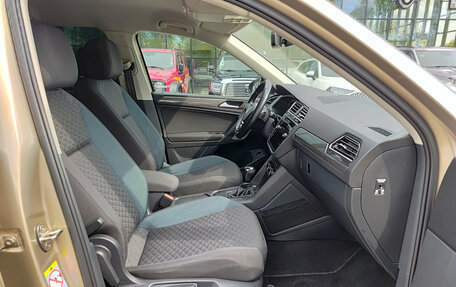 Volkswagen Tiguan II, 2020 год, 2 300 000 рублей, 11 фотография