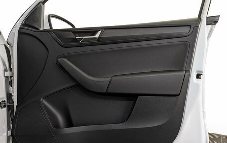Skoda Rapid I, 2019 год, 900 000 рублей, 24 фотография