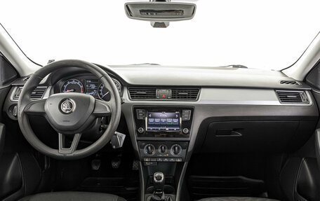 Skoda Rapid I, 2019 год, 900 000 рублей, 14 фотография