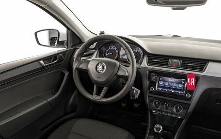 Skoda Rapid I, 2019 год, 900 000 рублей, 25 фотография