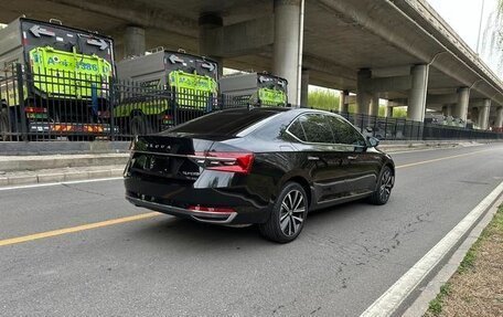Skoda Superb III рестайлинг, 2021 год, 1 820 000 рублей, 5 фотография