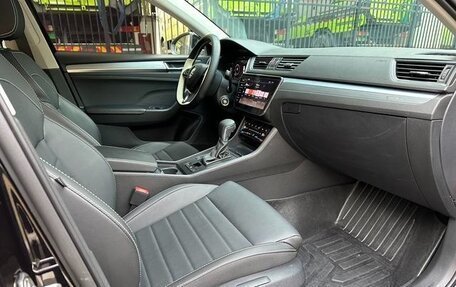 Skoda Superb III рестайлинг, 2021 год, 1 820 000 рублей, 8 фотография