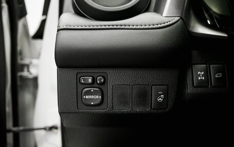 Toyota RAV4, 2016 год, 2 300 000 рублей, 13 фотография