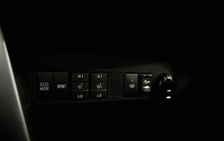 Toyota RAV4, 2016 год, 2 300 000 рублей, 23 фотография