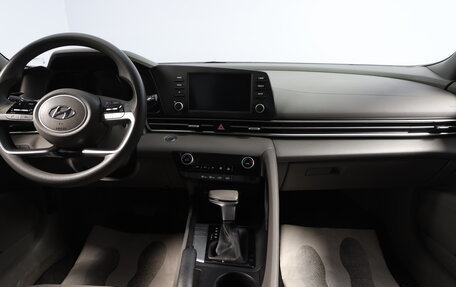 Hyundai Elantra, 2021 год, 2 069 000 рублей, 8 фотография