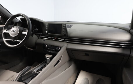 Hyundai Elantra, 2021 год, 2 069 000 рублей, 9 фотография