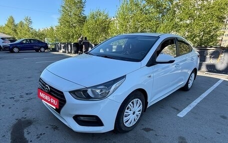 Hyundai Solaris II рестайлинг, 2020 год, 900 000 рублей, 2 фотография