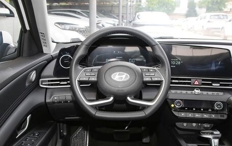 Hyundai Elantra, 2026 год, 2 050 000 рублей, 13 фотография