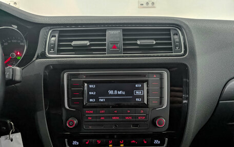 Volkswagen Jetta VI, 2016 год, 1 005 000 рублей, 17 фотография
