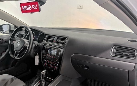 Volkswagen Jetta VI, 2016 год, 1 005 000 рублей, 13 фотография