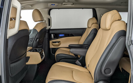 KIA Carnival, 2023 год, 4 273 500 рублей, 18 фотография