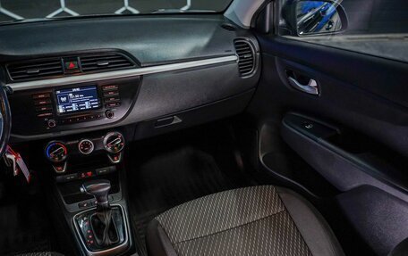 KIA Rio IV, 2018 год, 1 390 000 рублей, 25 фотография