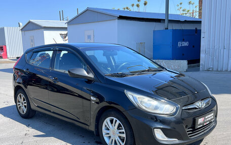 Hyundai Solaris II рестайлинг, 2013 год, 770 000 рублей, 3 фотография