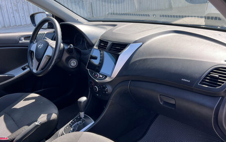 Hyundai Solaris II рестайлинг, 2013 год, 770 000 рублей, 15 фотография