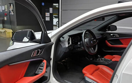 BMW 1 серия, 2021 год, 2 800 000 рублей, 8 фотография