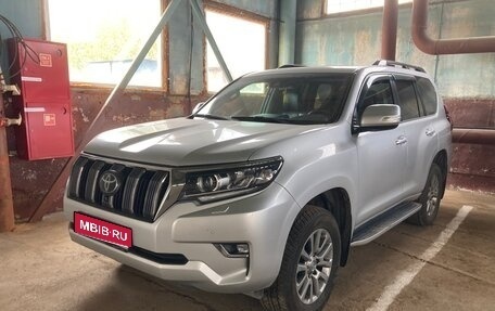Toyota Land Cruiser Prado 150 рестайлинг 2, 2019 год, 5 050 000 рублей, 1 фотография
