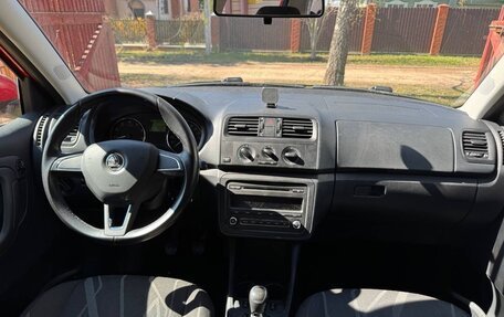 Skoda Fabia II, 2014 год, 890 000 рублей, 4 фотография