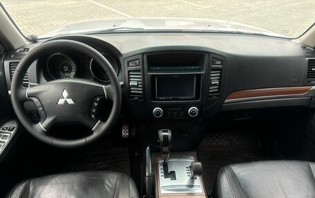 Mitsubishi Pajero IV, 2008 год, 1 545 000 рублей, 9 фотография