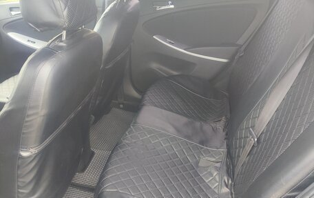 Hyundai Solaris II рестайлинг, 2013 год, 380 000 рублей, 7 фотография