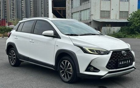 Toyota Yaris Cross, 2022 год, 1 175 947 рублей, 3 фотография
