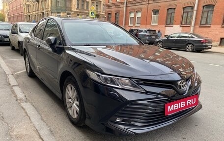 Toyota Camry, 2020 год, 3 250 000 рублей, 2 фотография