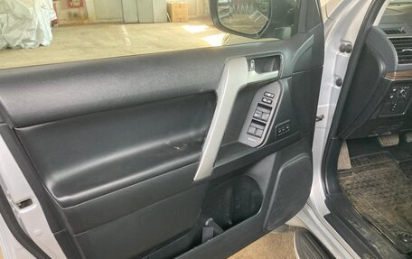 Toyota Land Cruiser Prado 150 рестайлинг 2, 2019 год, 5 050 000 рублей, 7 фотография