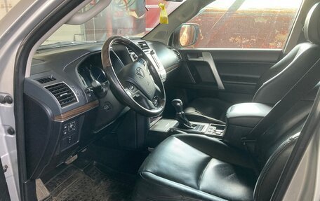 Toyota Land Cruiser Prado 150 рестайлинг 2, 2019 год, 5 050 000 рублей, 6 фотография