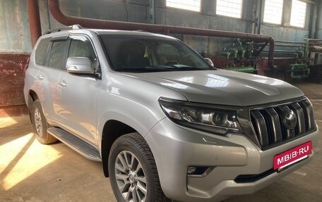 Toyota Land Cruiser Prado 150 рестайлинг 2, 2019 год, 5 050 000 рублей, 2 фотография