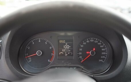 Volkswagen Polo VI (EU Market), 2015 год, 750 000 рублей, 10 фотография