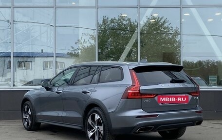 Volvo V60 II, 2021 год, 3 999 000 рублей, 7 фотография