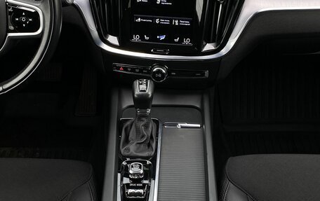 Volvo V60 II, 2021 год, 3 999 000 рублей, 14 фотография