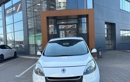 Renault Scenic III, 2013 год, 700 000 рублей, 2 фотография