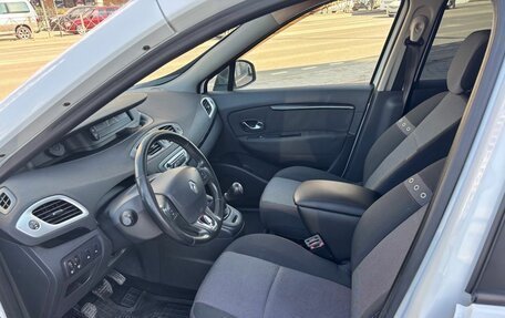 Renault Scenic III, 2013 год, 700 000 рублей, 9 фотография
