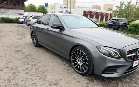 Mercedes-Benz E-Класс, 2016 год, 3 000 000 рублей, 2 фотография
