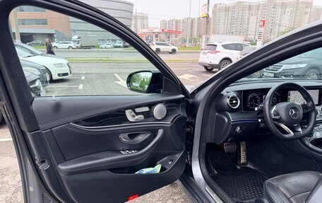 Mercedes-Benz E-Класс, 2016 год, 3 000 000 рублей, 10 фотография