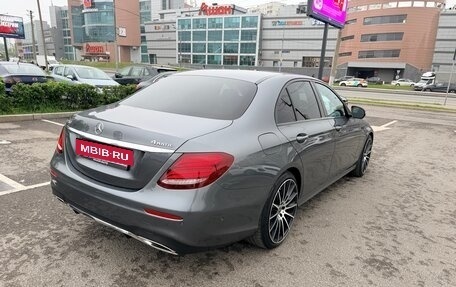 Mercedes-Benz E-Класс, 2016 год, 3 000 000 рублей, 7 фотография
