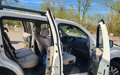 Nissan Pathfinder, 2010 год, 1 600 000 рублей, 2 фотография