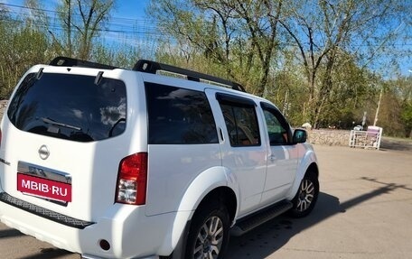 Nissan Pathfinder, 2010 год, 1 600 000 рублей, 5 фотография