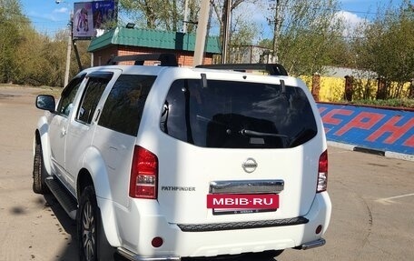 Nissan Pathfinder, 2010 год, 1 600 000 рублей, 9 фотография