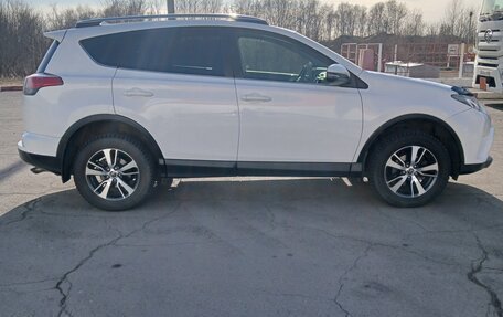 Toyota RAV4, 2015 год, 2 500 000 рублей, 8 фотография