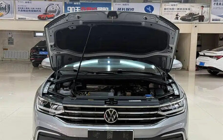 Volkswagen Tiguan II, 2022 год, 2 210 013 рублей, 8 фотография