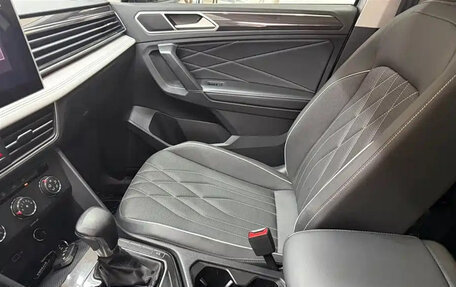 Volkswagen Tiguan II, 2022 год, 2 210 013 рублей, 15 фотография