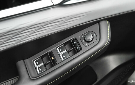Geely Coolray I, 2023 год, 2 600 000 рублей, 15 фотография