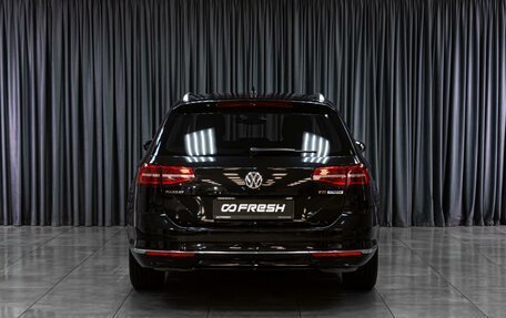 Volkswagen Passat B8 рестайлинг, 2015 год, 1 879 000 рублей, 4 фотография