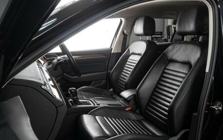 Volkswagen Passat B8 рестайлинг, 2015 год, 1 879 000 рублей, 13 фотография