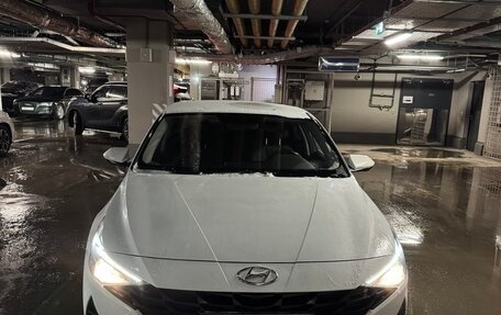 Hyundai Elantra, 2021 год, 2 000 000 рублей, 1 фотография