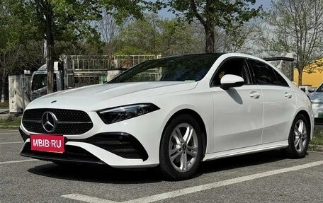 Mercedes-Benz A-Класс, 2023 год, 1 700 000 рублей, 1 фотография