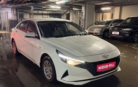 Hyundai Elantra, 2021 год, 2 000 000 рублей, 2 фотография